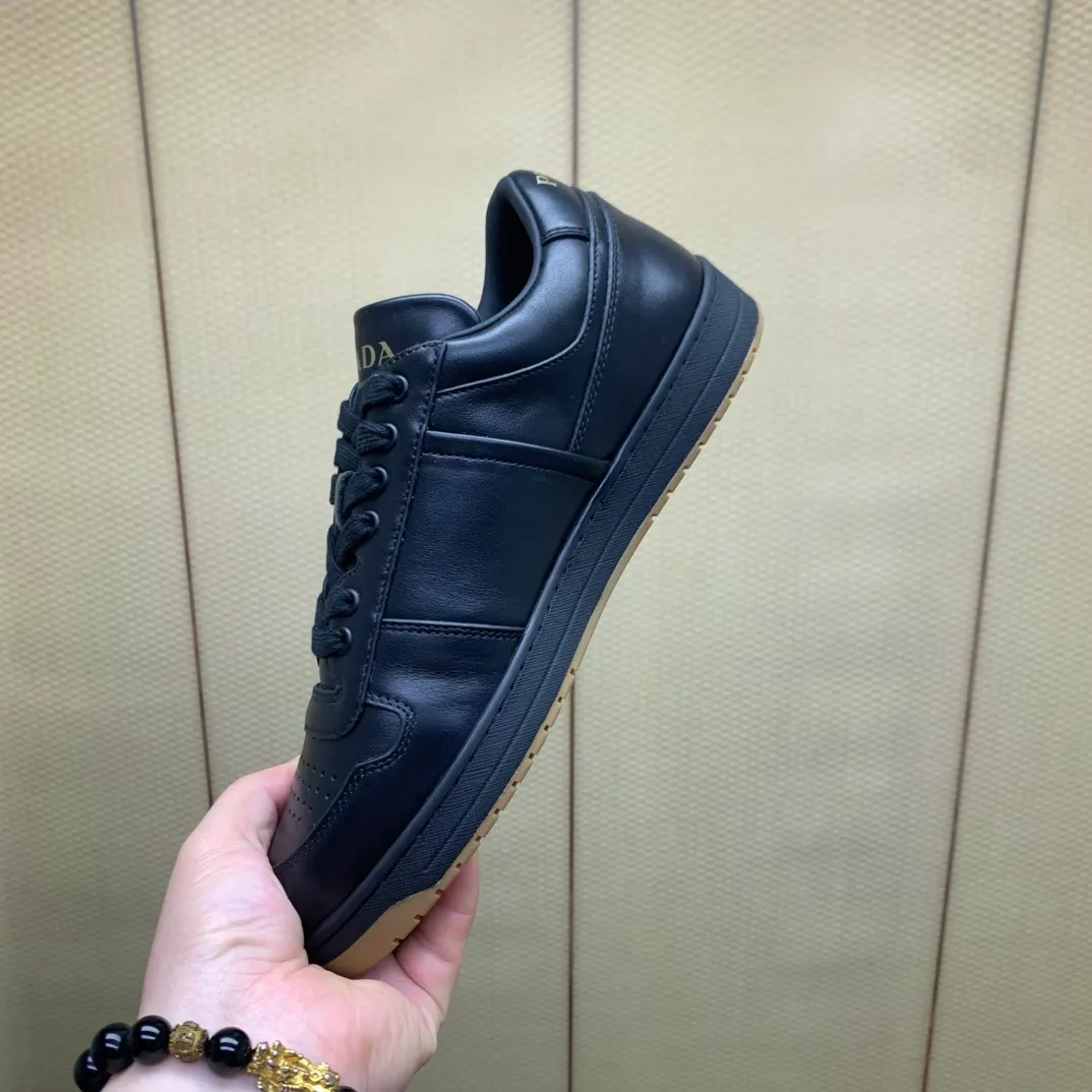 💰660.巜PRADA》Prada: Top 🔝purchasing agent🔍🔍The latest men’s counters are on sale simultaneously, high-quality original calfskin imported from Italy 🇮🇹. Brand logo* (prominent·high-end·noble·class·) exquisite workmanship (imported from Italy🇮🇹 Sole: Original sole provided by the original factory, ⚠️exclusive double-layer activity, TPR rubber, combination outsole; super comfortable, wear-resistant, non-slip, environmentally friendly🌳🌳🌳, real shot🎬The real thing is more beautiful🔍🔍 (high quality, follow the order) code number 38 to 44 (.45 customized)
